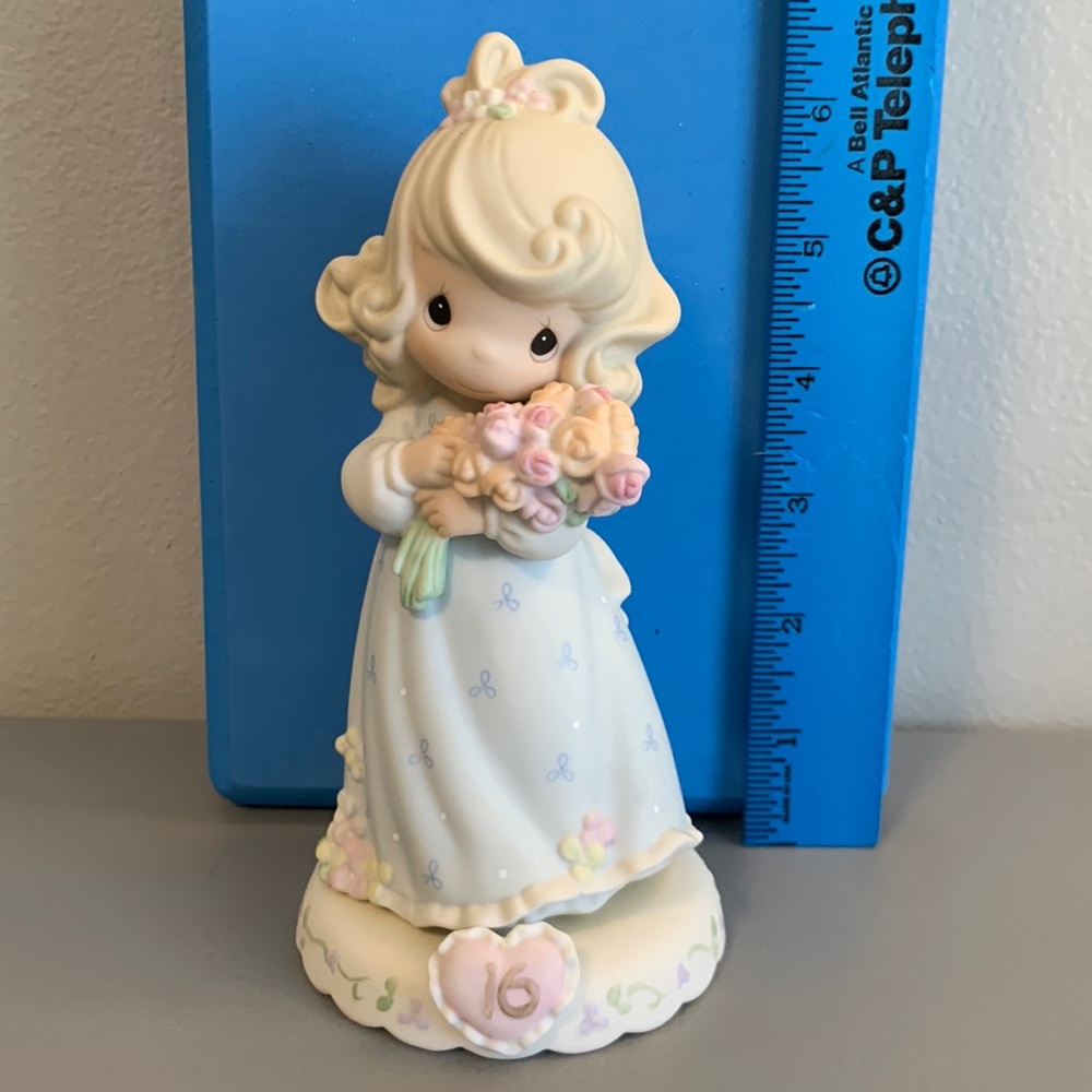 Precious Moments Growing in Grace, age 16 figurine, 6” tall